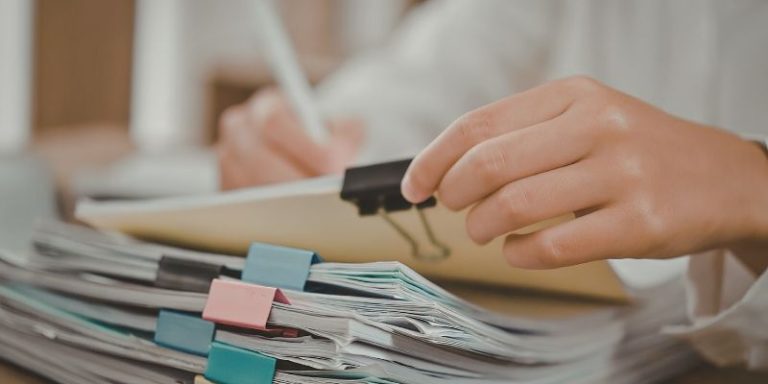 Hồ sơ xin việc công nhân gồm những gì và cách chuẩn bị