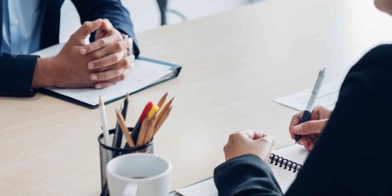 Kinh nghiệm phỏng vấn công nhân: Cách trả lời dễ “đậu”
