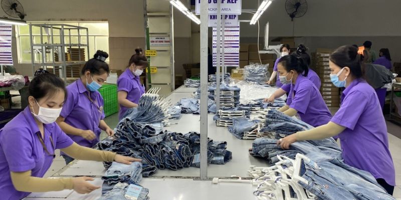Giải đáp chi tiết về vị trí vận hành máy của công nhân