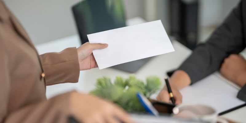 Công nhân nghỉ việc cần nắm rõ quy định báo trước